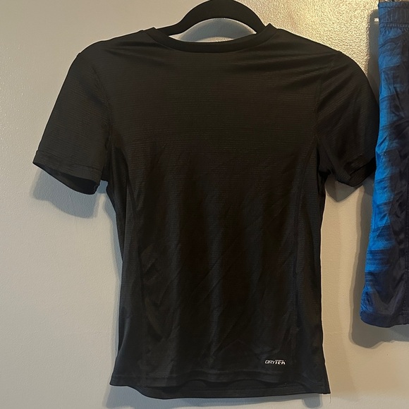 Shirt/Shorts Combo…. Russell Athletic Kids Navy and Blue Shorts and DryTEK shirt - Picture 2 of 16